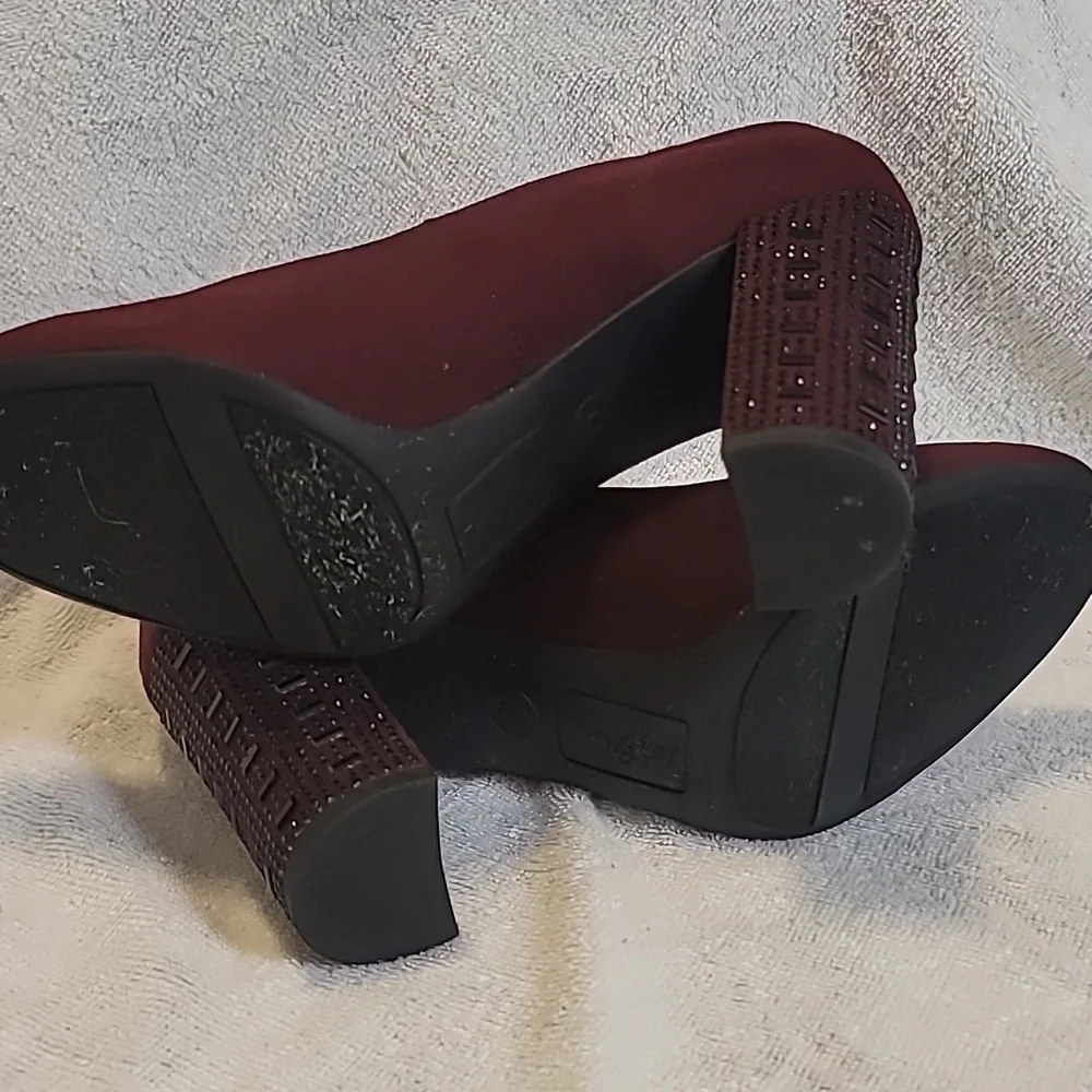 Libby Edelman Deep Burgundy Heels - Picture 5 of 8